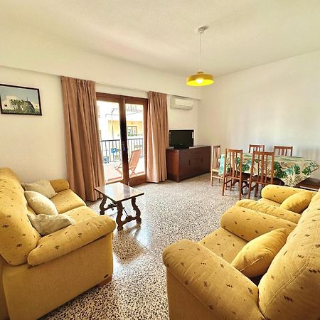 Hostal Y Apartamentos Santa Eulalia Santa Eularia des Riu Ngoại thất bức ảnh