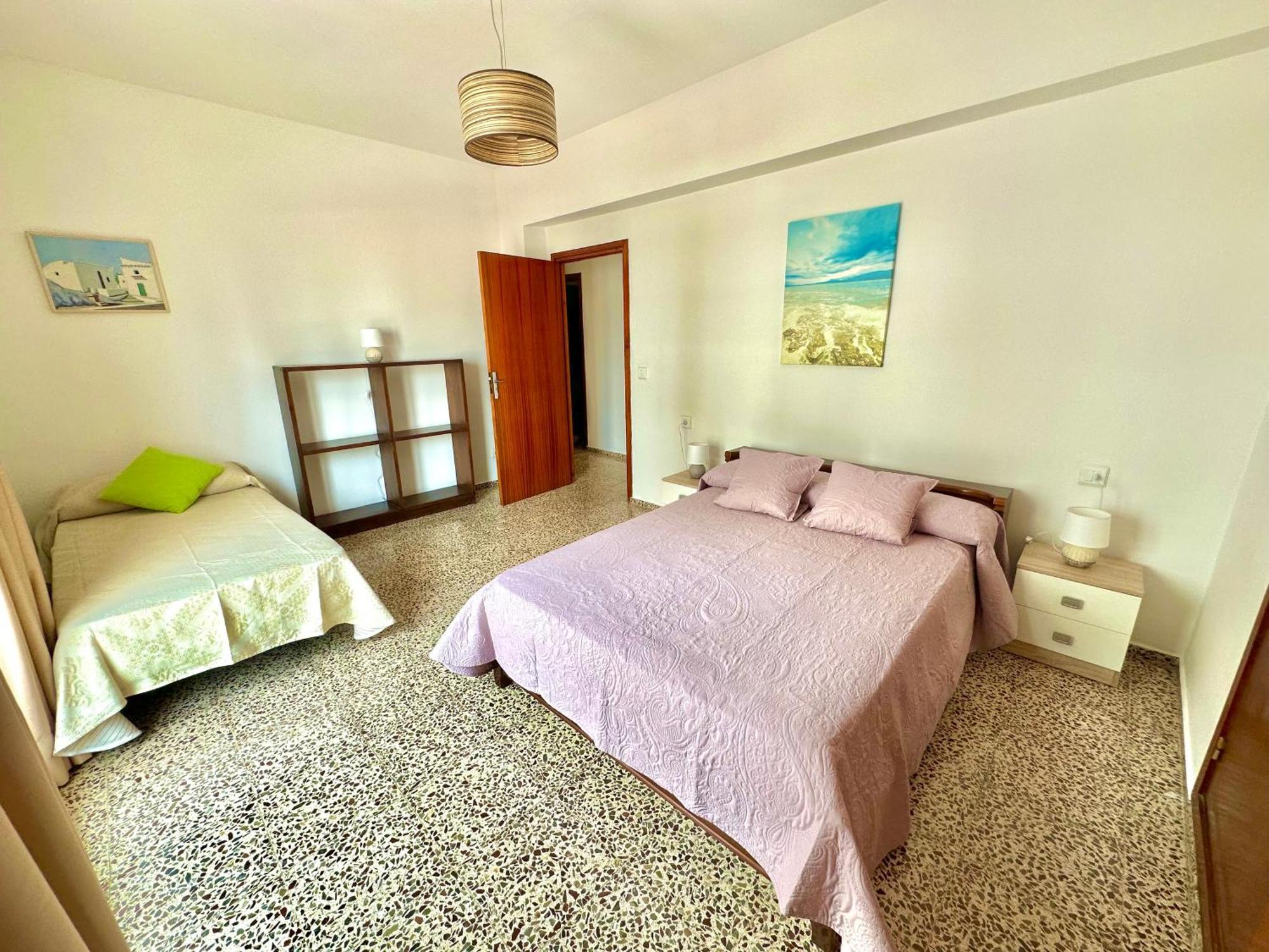 Hostal Y Apartamentos Santa Eulalia Santa Eularia des Riu Ngoại thất bức ảnh